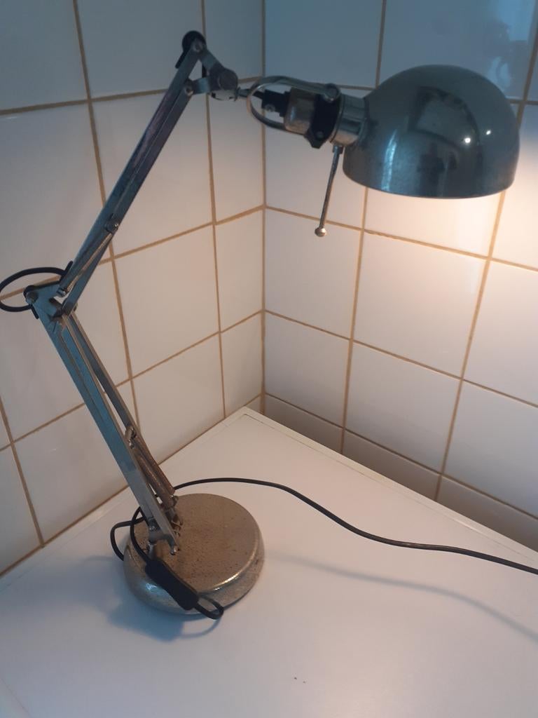 Bureellamp, Ophalen