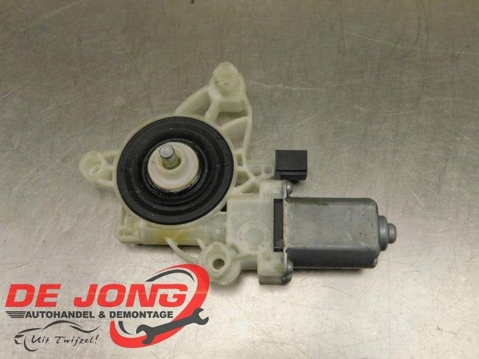 Moteur de vitre portière d'un Mercedes GLA, 3 mois de garantie, Utilisé, -, -