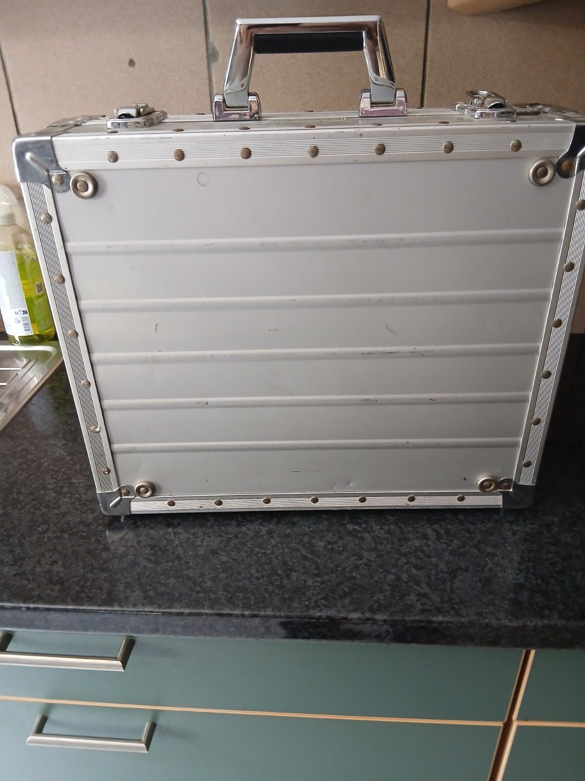 Valise en aluminium avec clé, Enlèvement, Clé