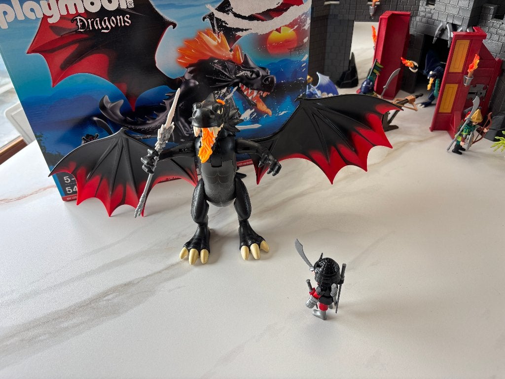 Playmobil 5482 Grand Dragon royal avec flammes lumineuses, Enfants & Bébés, Comme neuf, Dragons, Figurines, Kit complet