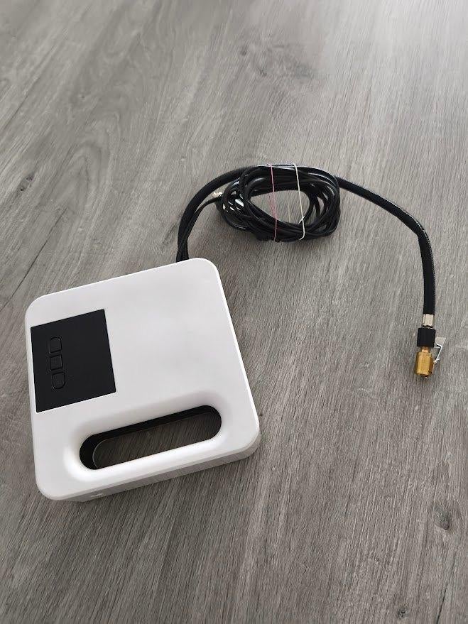 GONFLEUR ELECTRIQUE 12V POUR PNEUS VOITURE, Enlèvement ou Envoi