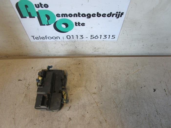 Serrure portière mécanique 2portes droite d'un Peugeot Par, -, 3 mois de garantie, Utilisé, -