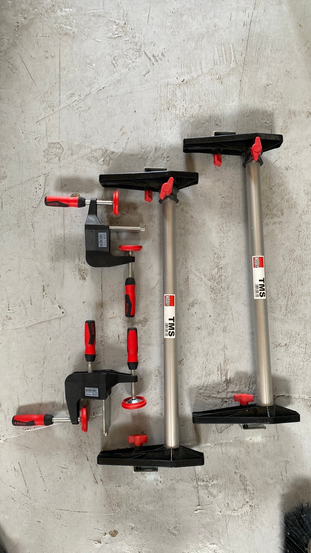 Bessey kozijnuitlijnklem en spanner voor deurinstallatie, Ophalen, Zo goed als nieuw