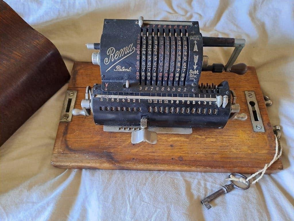antieke rekenmachine, Ophalen