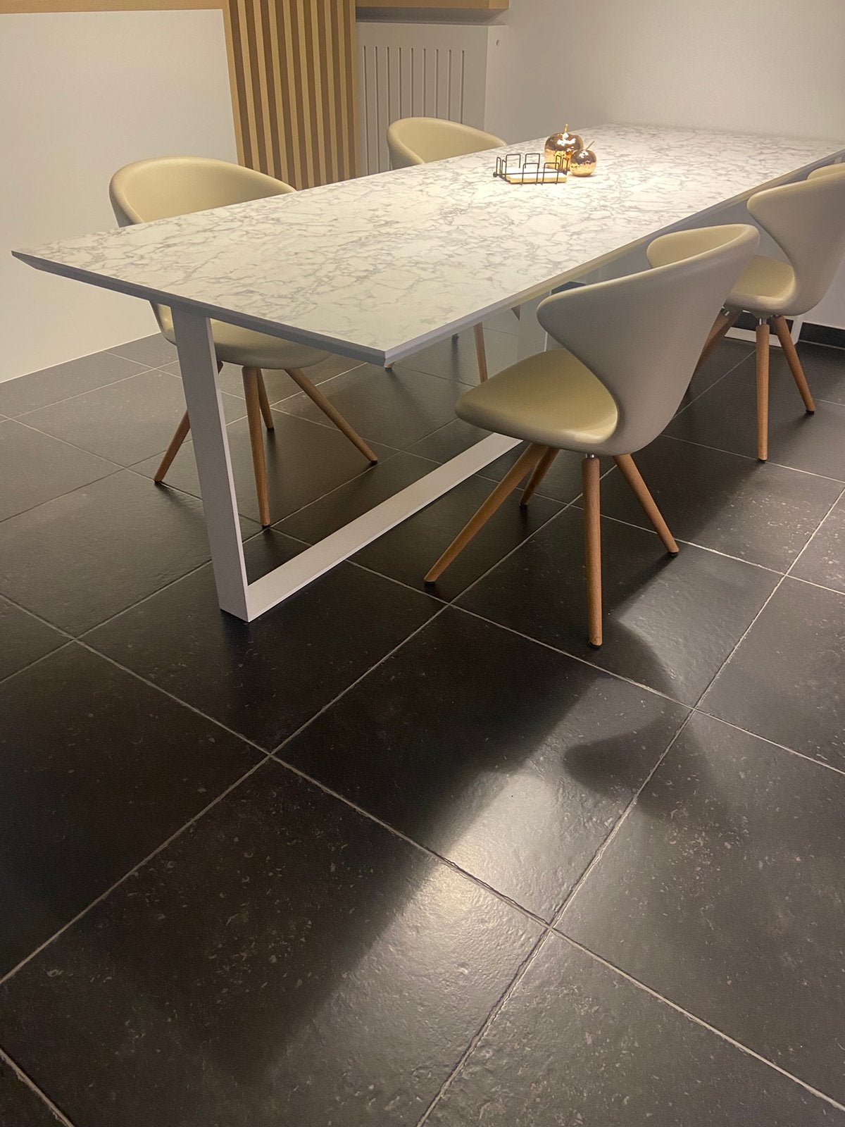 Lange tafel, Ophalen, Zo goed als nieuw