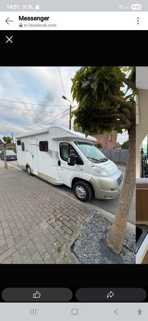 Camping car, Jusqu'à 4, Caméra de recul, 6 à 7 mètres, Toilette à cassette