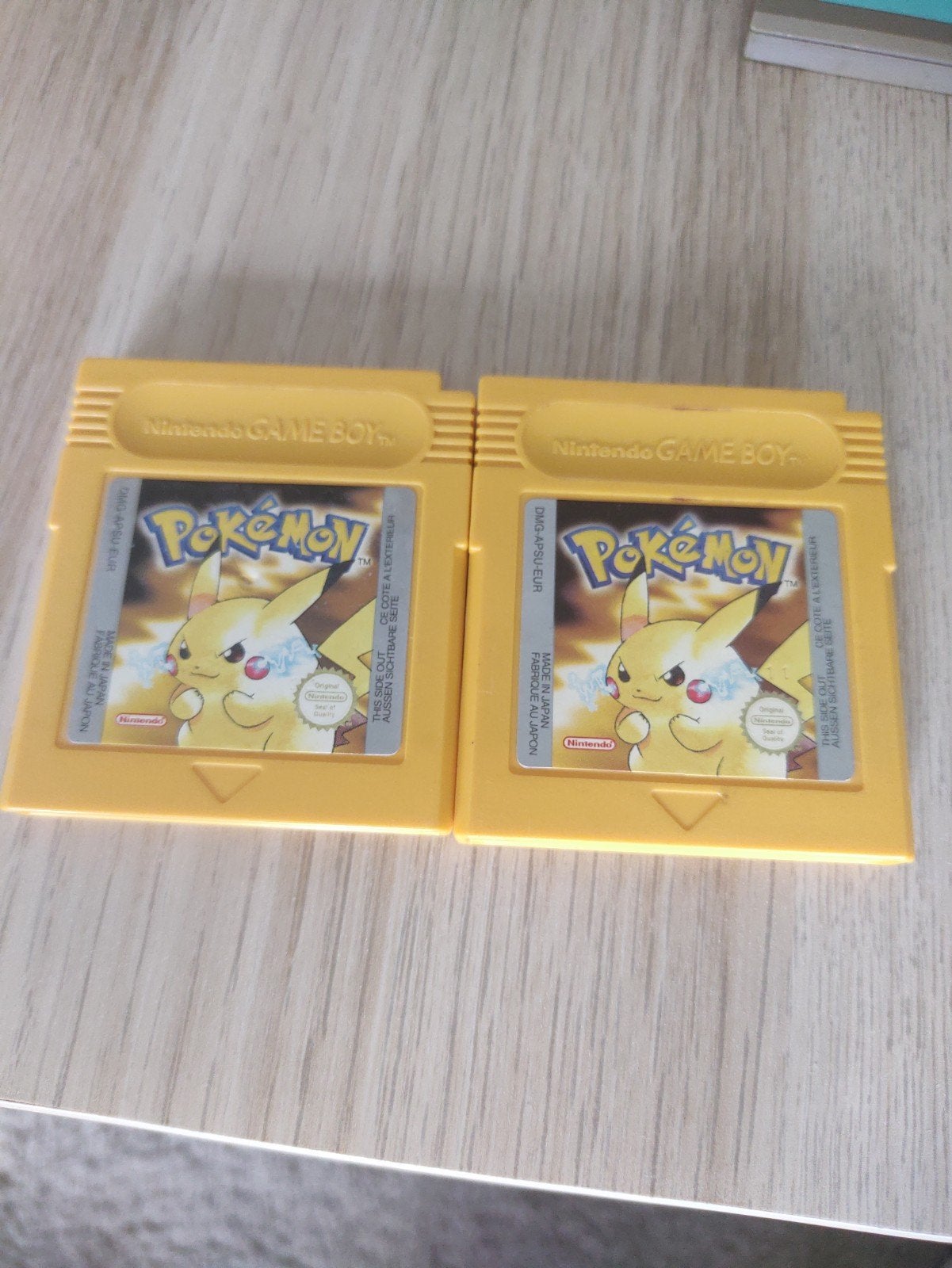 Pokemon Yellow (2 stuks), Games en Spelcomputers, Ophalen