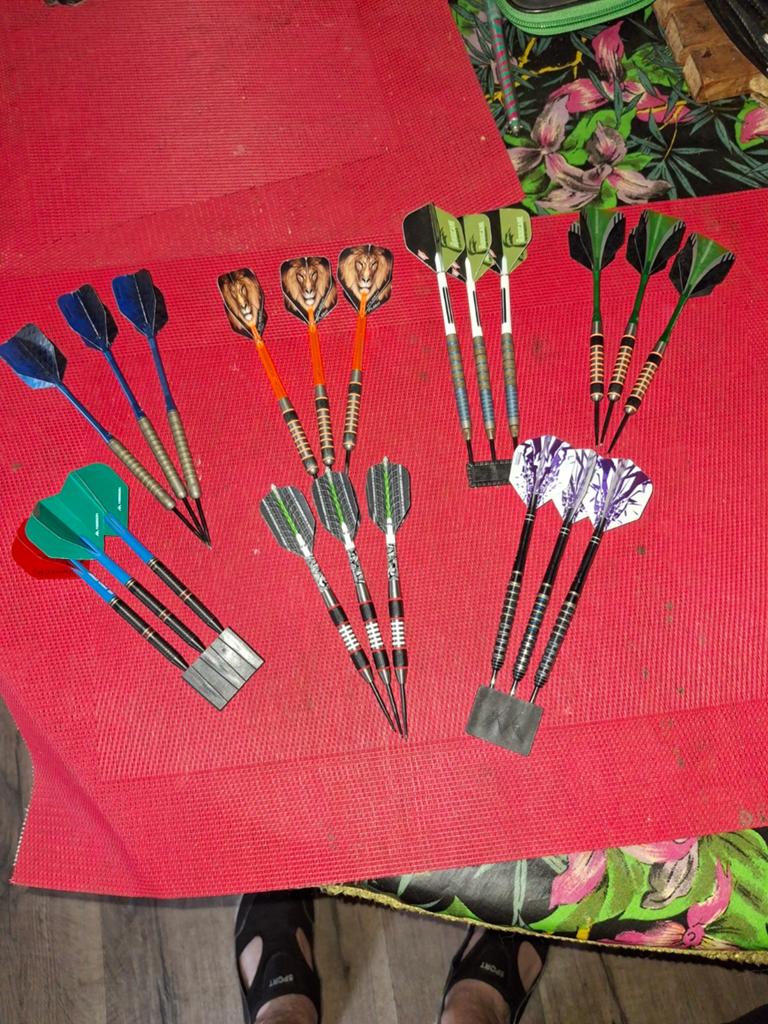 Darts pijlen 22gr  3. 26gr 3  23gr 1, Ophalen, Pijlen