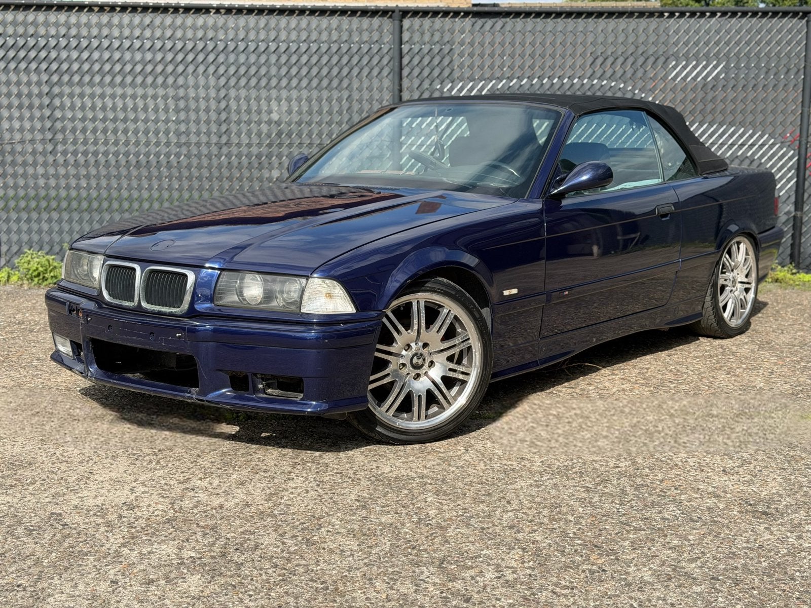 BMW 320i E36 Cabrio 1996 Oldtimer, Auto's, 110 kW, Cabriolet, Blauw, Bedrijf