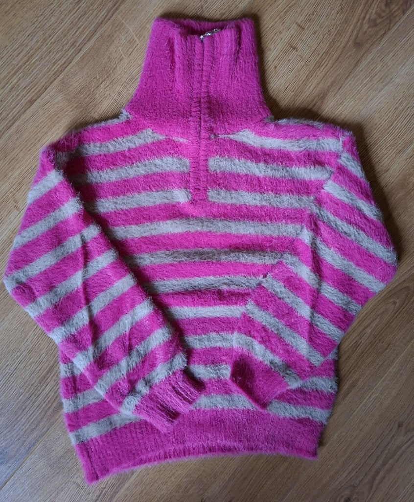 Someone roze gestreepte fluffy trui 134, Enfants & Bébés, Vêtements enfant | Taille 134, Enlèvement ou Envoi, Pull ou Veste, Fille