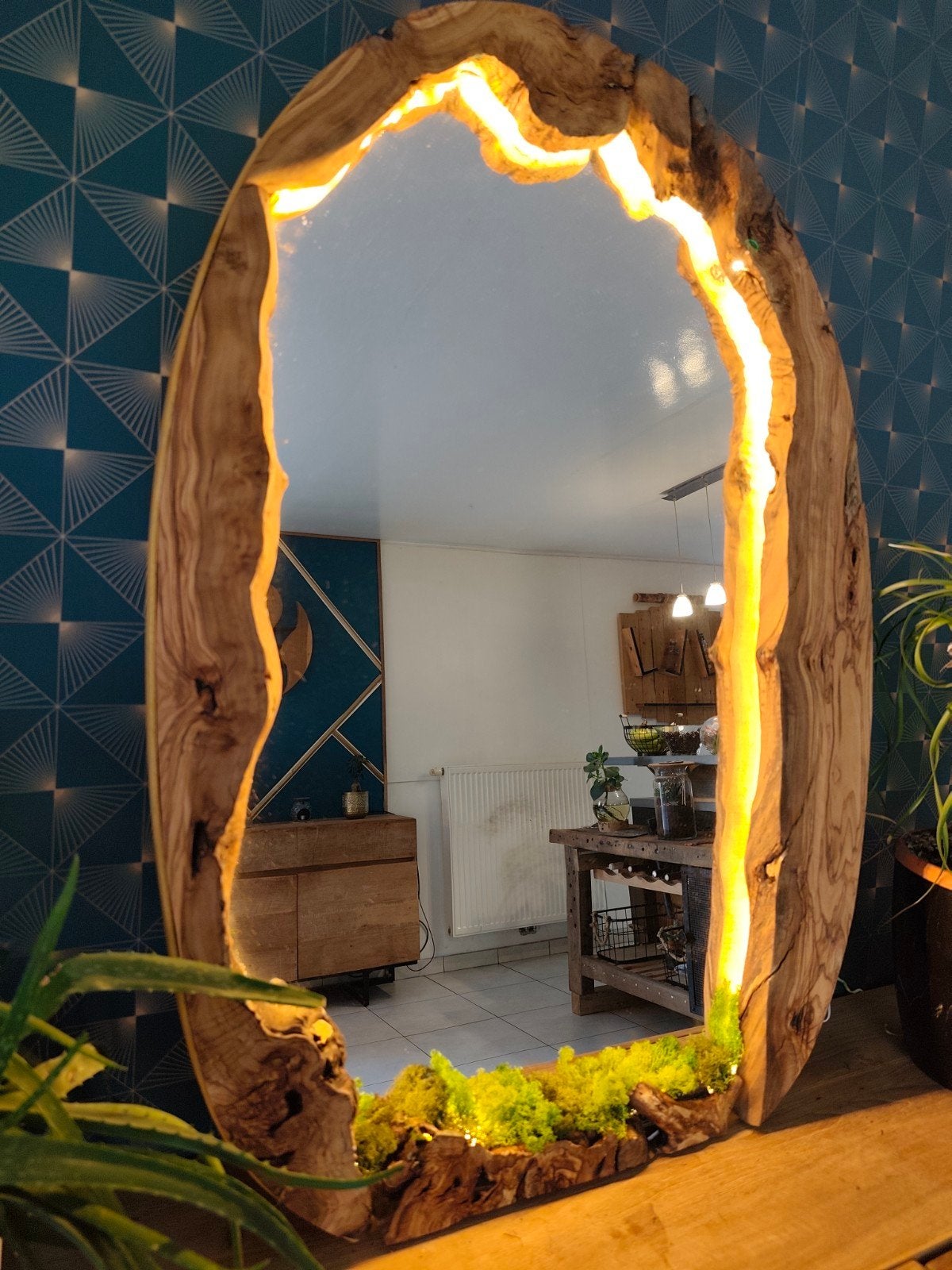 Miroir artisanal en noyer massif, Enlèvement ou Envoi
