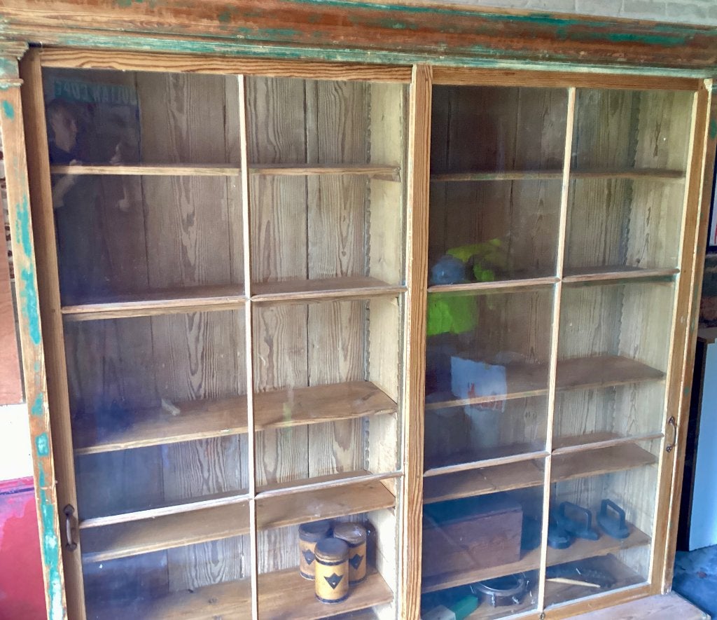 Antieke schoolkast pitchpine, Ophalen