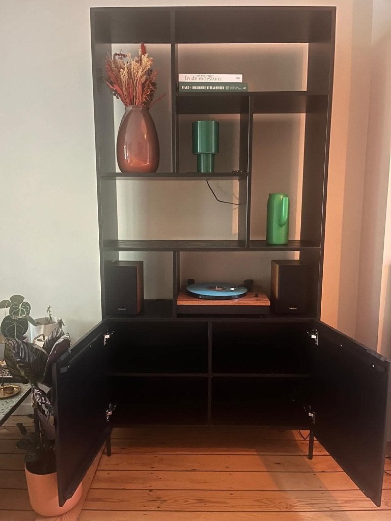 Buffetkast - vakkenkast zwart, Huis en Inrichting, Kasten | Buffetkasten, Ophalen, Met deur(en), 100 tot 150 cm, Past in elk interieur