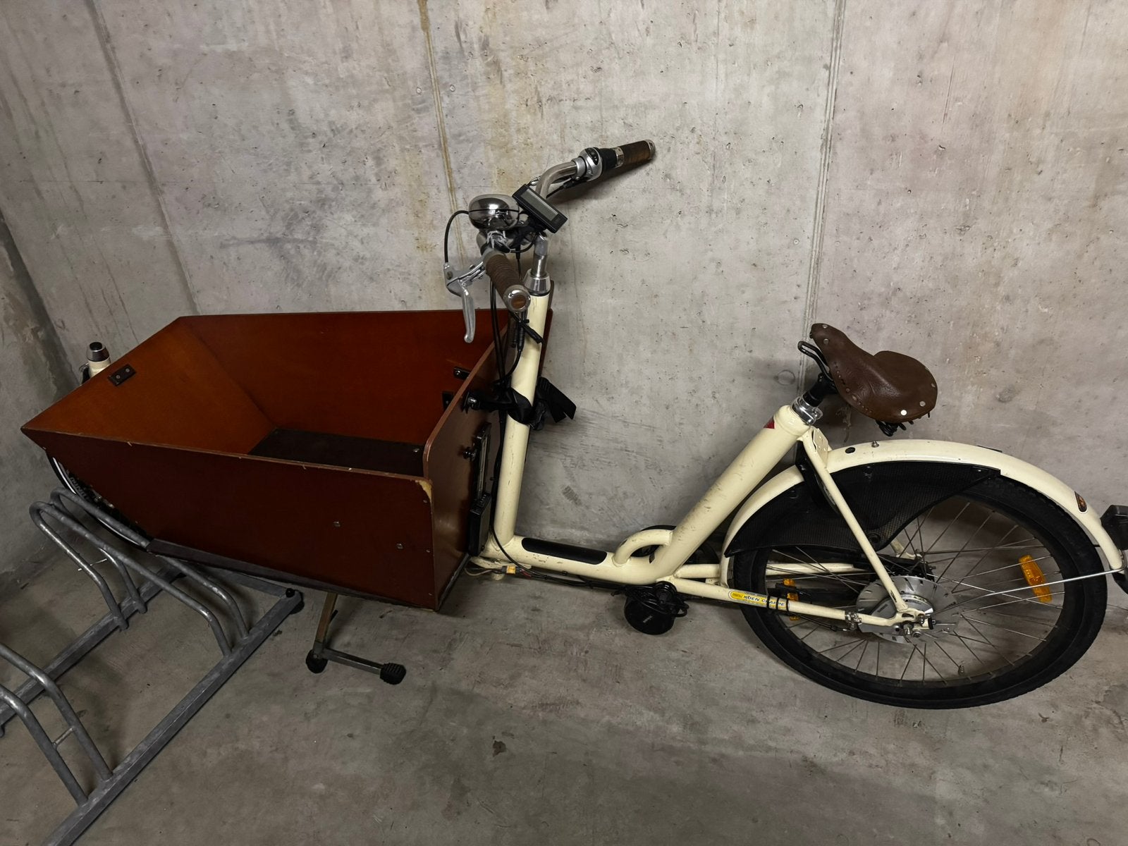 Bakfiest met huif elektrisch, Fietsen en Brommers, Fietsen | Bakfietsen, Ophalen, Gebruikt, Overige merken, Huif