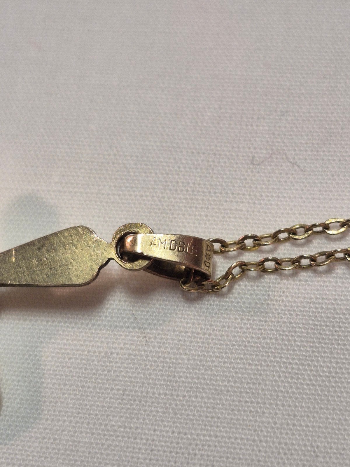 Vintage vergulde kruishanger (gelinieerd) - Andreas Daub, Met hanger, Ophalen of Verzenden, Zo goed als nieuw, Goud
