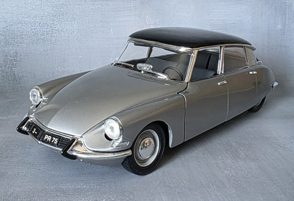 1/18 Solido - 1963 Citroën DS19 Berline, Hobby en Vrije tijd, Modelauto's | 1:18, Ophalen of Verzenden, Zo goed als nieuw, Auto
