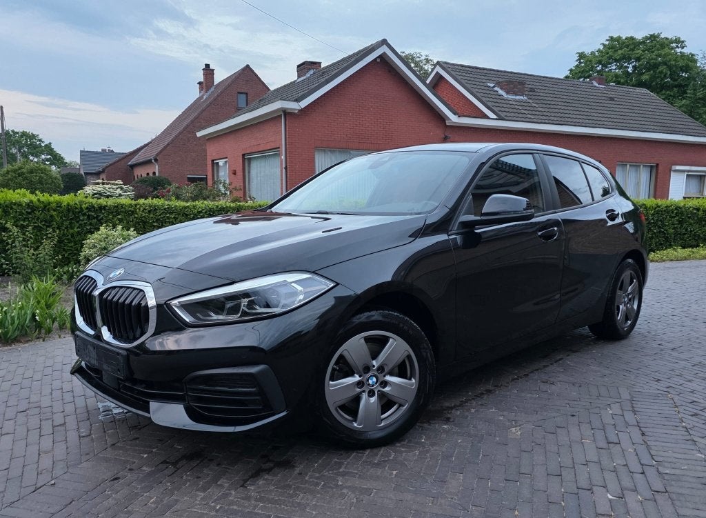 BMW 118i AUTOMAAT 1ste eigenaar met 90K KM, Autos, Achat, Euro 6, Entretenue par le concessionnaire, 5 portes