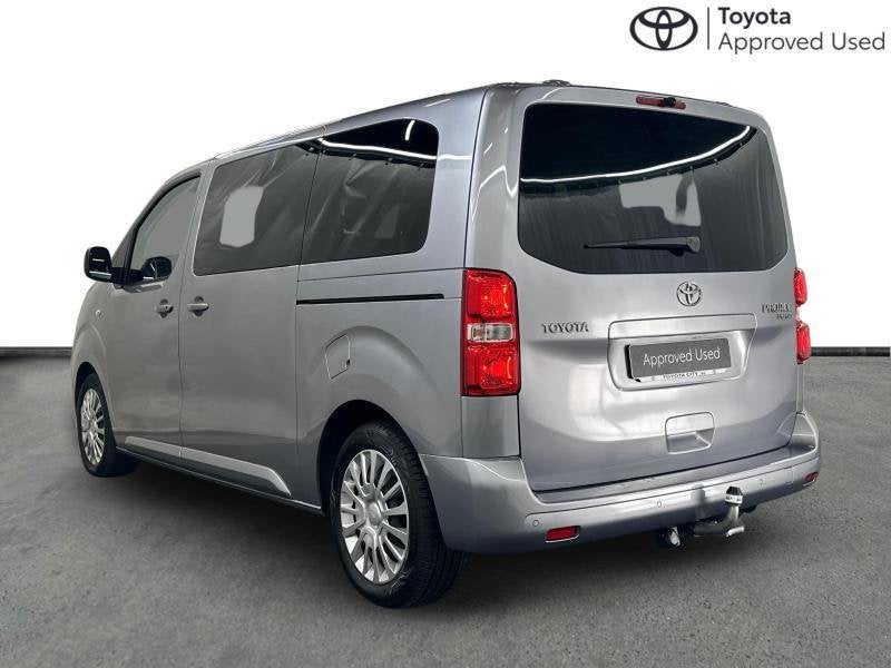 Toyota ProAce VERSO SHUTTLE MWB 2.0D 106kW M, Auto's, Toyota, 4 deurs, Monovolume, Euro 6, 144 pk