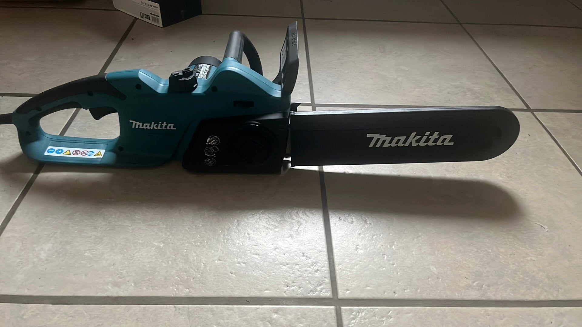 Kettingzaag makita gloednieuw, Tuin en Terras, Ophalen, Zo goed als nieuw