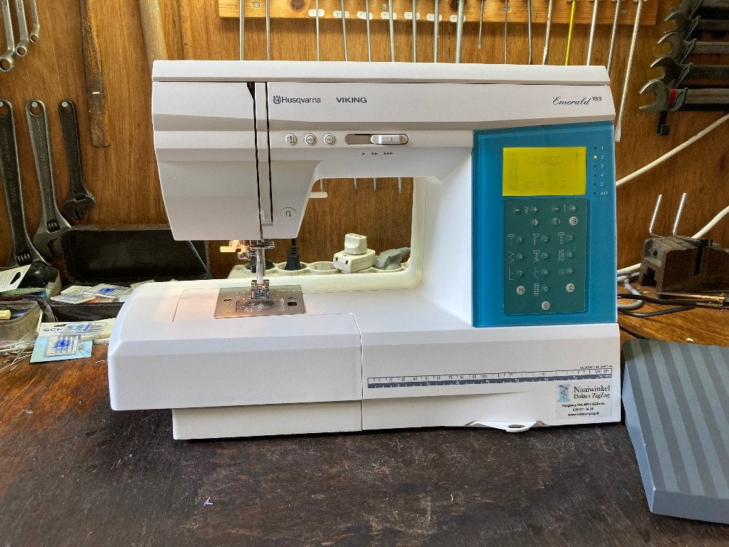 Husqvarna Viking Emerald 183 - uitgebreide computermachine!, Ophalen of Verzenden, Zo goed als nieuw, Naaimachine, Husqvarna