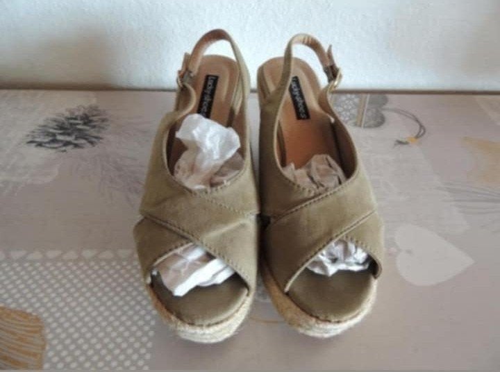 Chaussures - Pointure 39 - Sandales Kaki clair, Vêtements | Femmes, Enlèvement