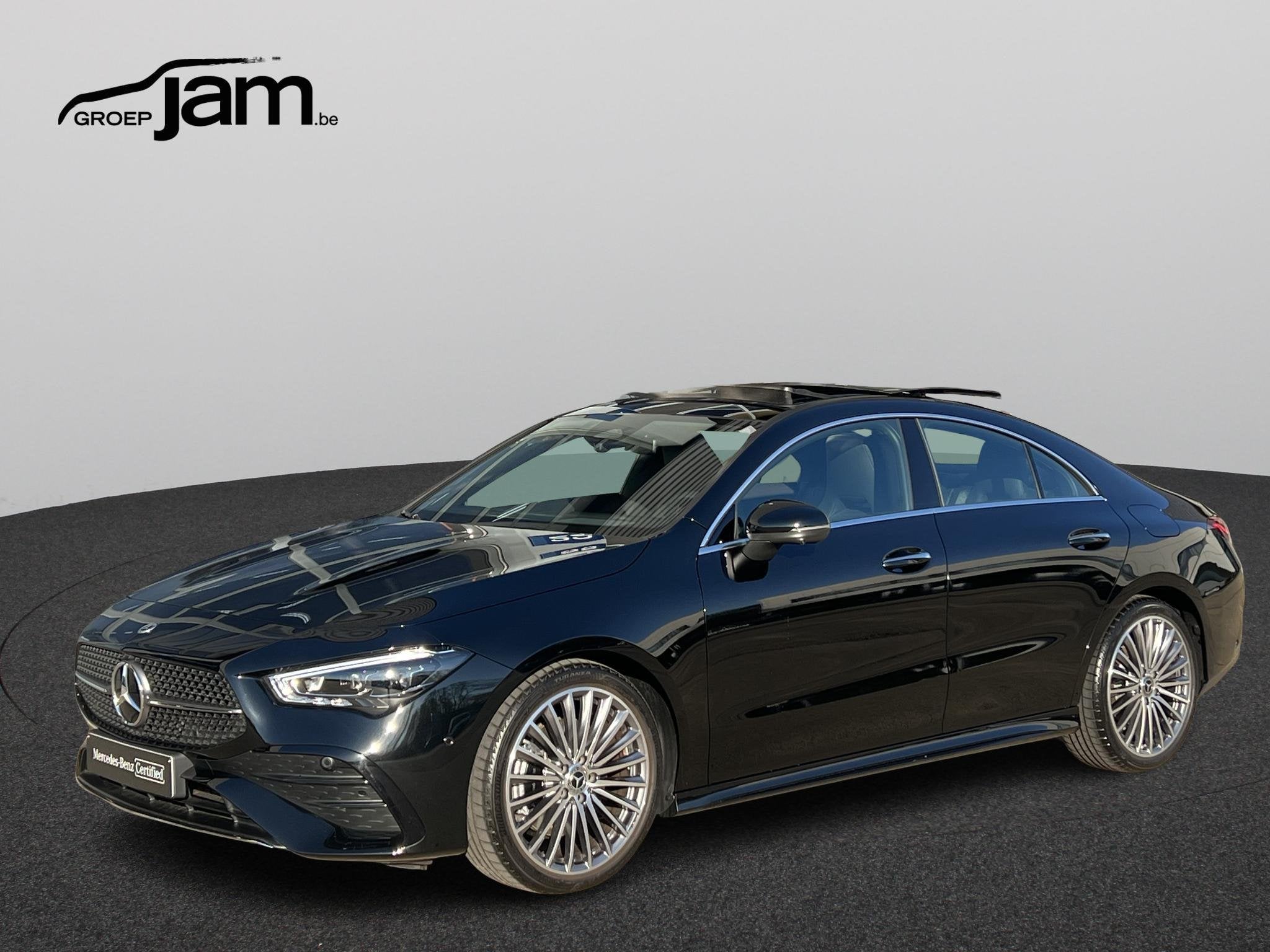 Mercedes-Benz CLA-Klasse 200 AMG/Pano (automatique), 4 portes, Entreprise, 1505 kg, Noir
