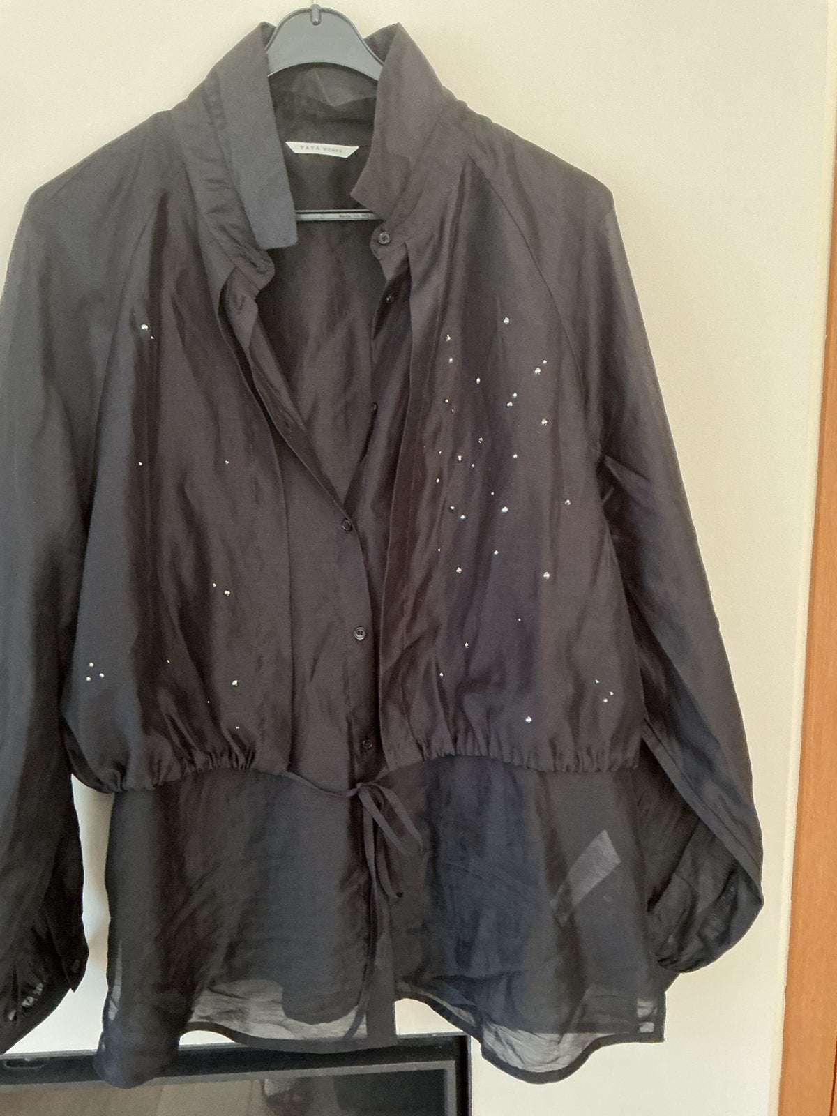 Zwarte blouse met steentjes, maat  44; Yaya woman, Kleding | Dames, Ophalen of Verzenden, Zo goed als nieuw, Maat 42/44 (L), Zwart