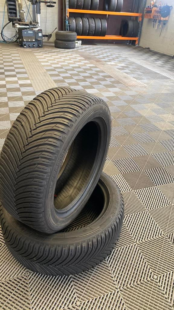 235/50/18-101 w merk maxxis all sezoen 2 dehand per stuk 60, Ophalen, Zo goed als nieuw
