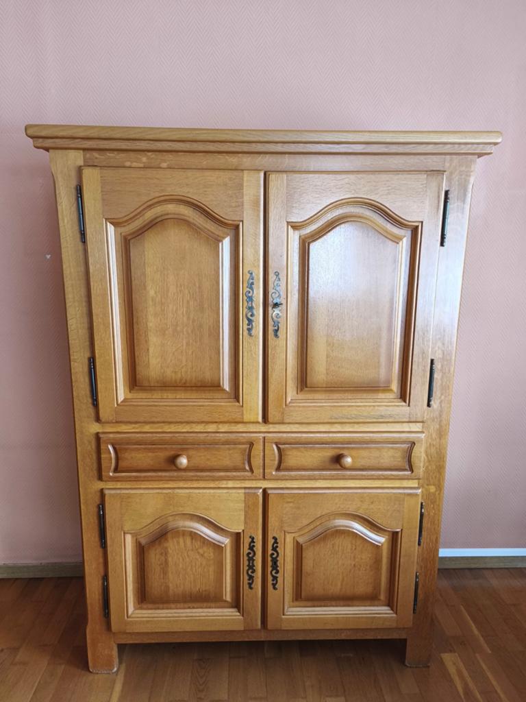 Belle Armoire en Chêne Massif – Idéal projet Relooking, 25 à 50 cm, Avec porte(s), Comme neuf, 100 à 150 cm