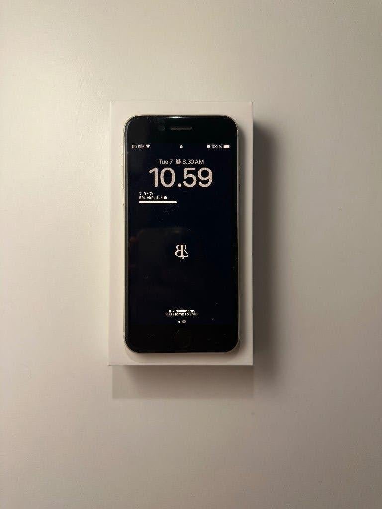 Apple iPhone SE 3rd Generation, Télécoms, Téléphonie mobile | Apple iPhone, Utilisé, 64 GB, Sans abonnement, Sans simlock, iPhone SE (2022)