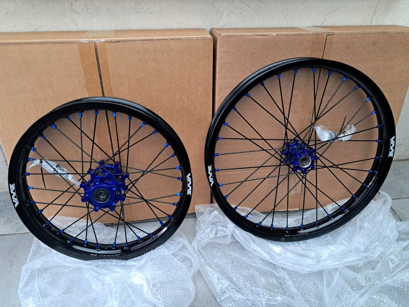Surron LBX  19/16 wiel set als nieuw, Fietsen en Brommers, Ophalen