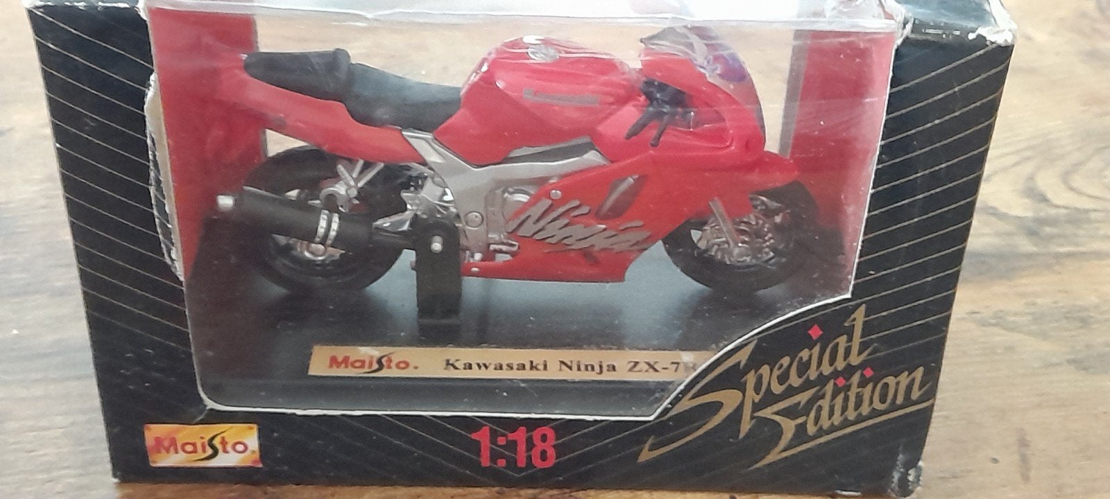 modéle rèduit moto Yamaha FZR600R èchelle 1/18, Enlèvement ou Envoi, Maisto