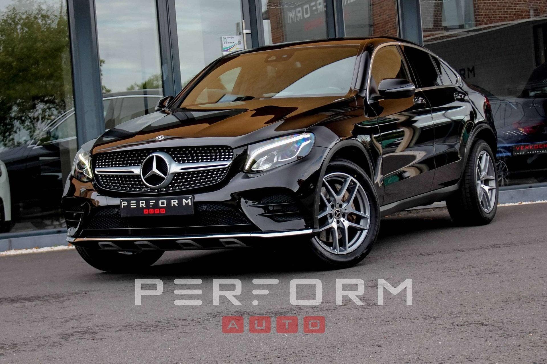 Mercedes-Benz GLC 250 *COUPÉ*4MATIC*AMG LINE* + 1J GRNT, Automaat, Dealer onderhouden, 4 cilinders, Zwart