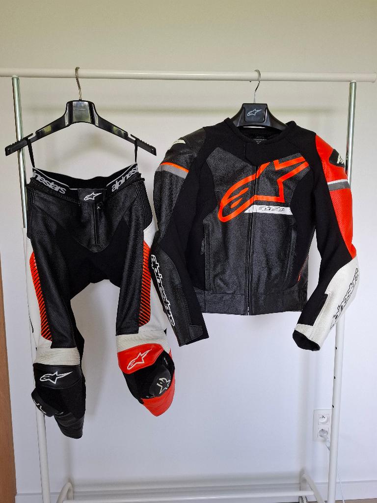 Alpinestars 2-delig lederen geperforeerd motorpak, Motoren, Kleding | Motorkleding, Ophalen, Alpinestar, Tweedehands, Heren