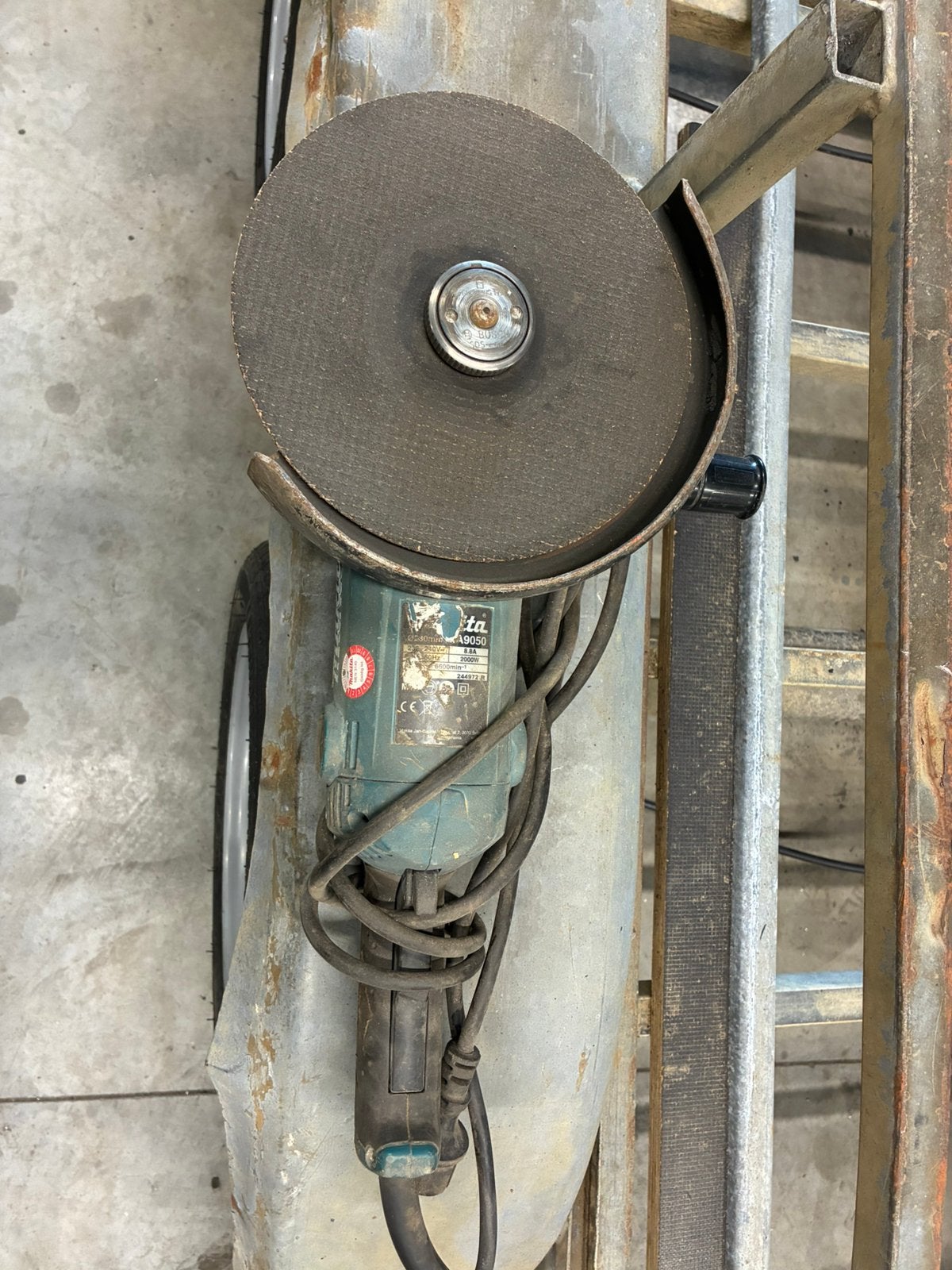 Makita ga9050 voor 230 schijven, Doe-het-zelf en Bouw, Ophalen, Gebruikt, Elektrisch
