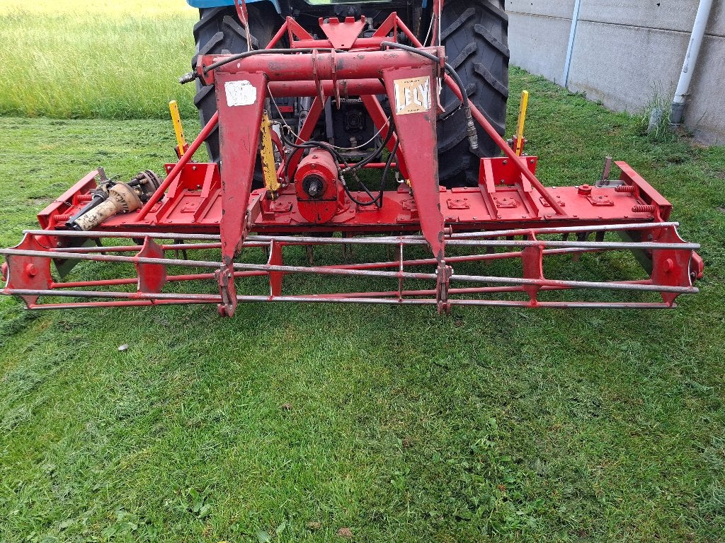 Rotoreg met lift, Ophalen, Akkerbouw, Grondbewerking