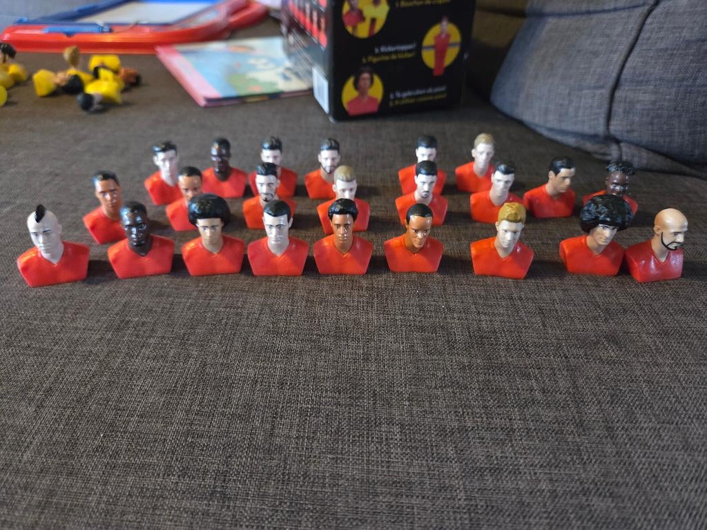 59 Rode Duivels figuurtjes voor op potlood of  kicker tafel, Ophalen of Verzenden, Zo goed als nieuw