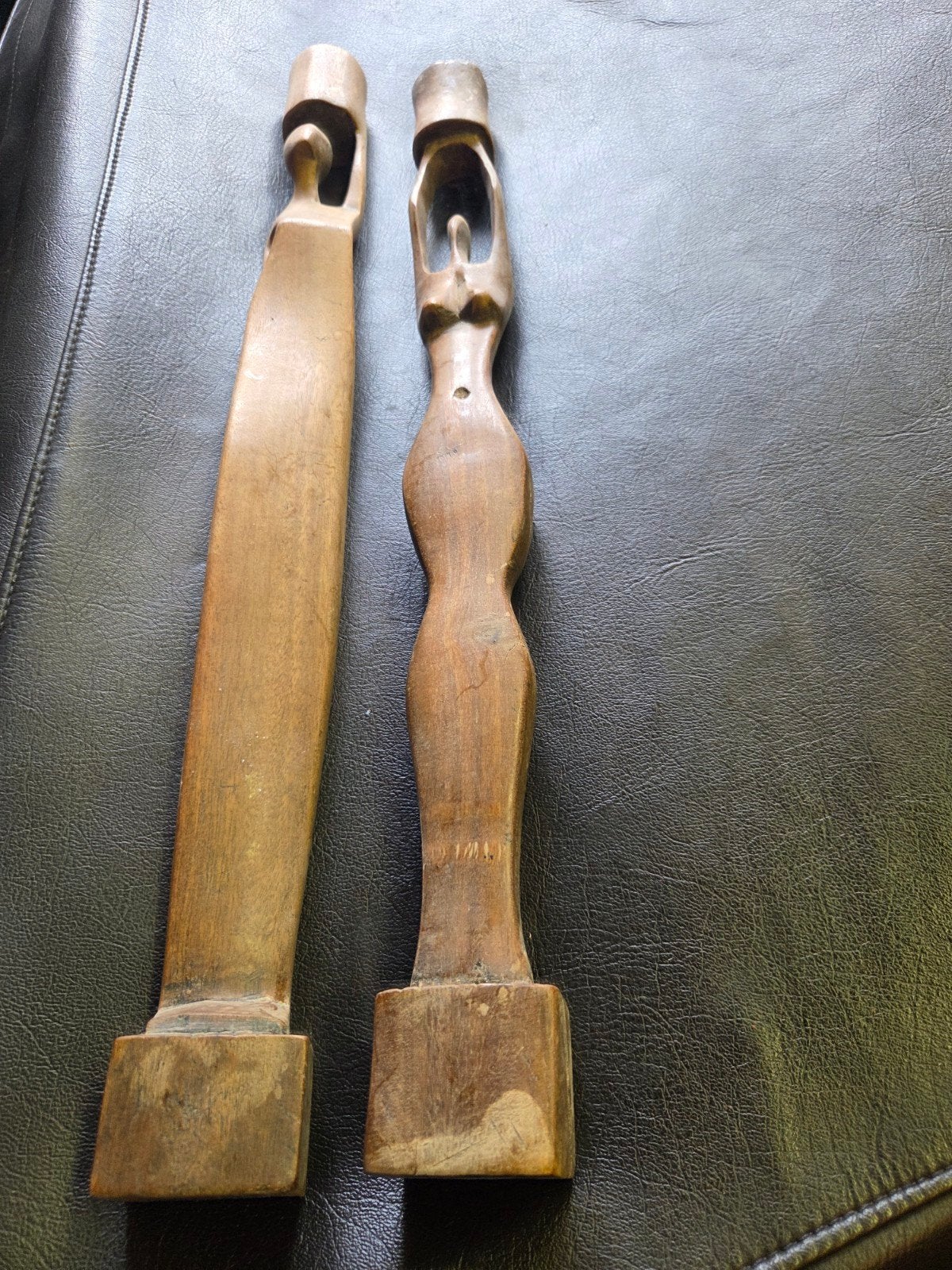 setje hout gesneden vrouwen met kandelaar, Antiek en Kunst, Verzenden, Afrika, Hout, 20 - 50 cm