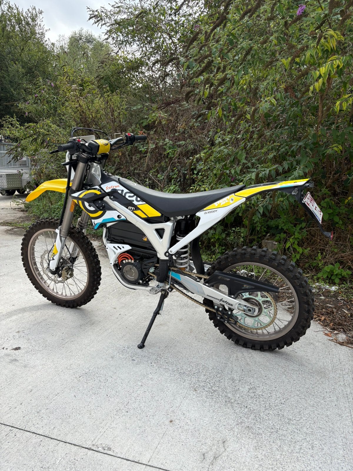 Surron Storm Bee - zo goed als nieuw, 95 kilometer gereden!, Motoren, Particulier, Nieuw