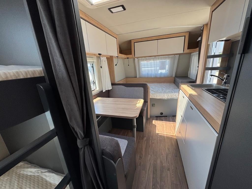 Déplaceur Knaus Sport 500 KD, auvent, Caravanes & Camping, Caravanes, Jusqu'à 5, Entreprise, Knaus, Lit fixe