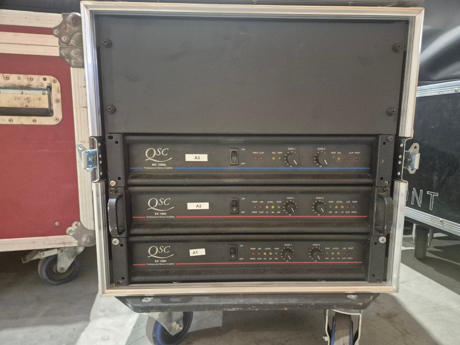 Qsc versterker mx1500a en ex1600, TV, Hi-fi & Vidéo, Enlèvement, Utilisé, 120 watts ou plus