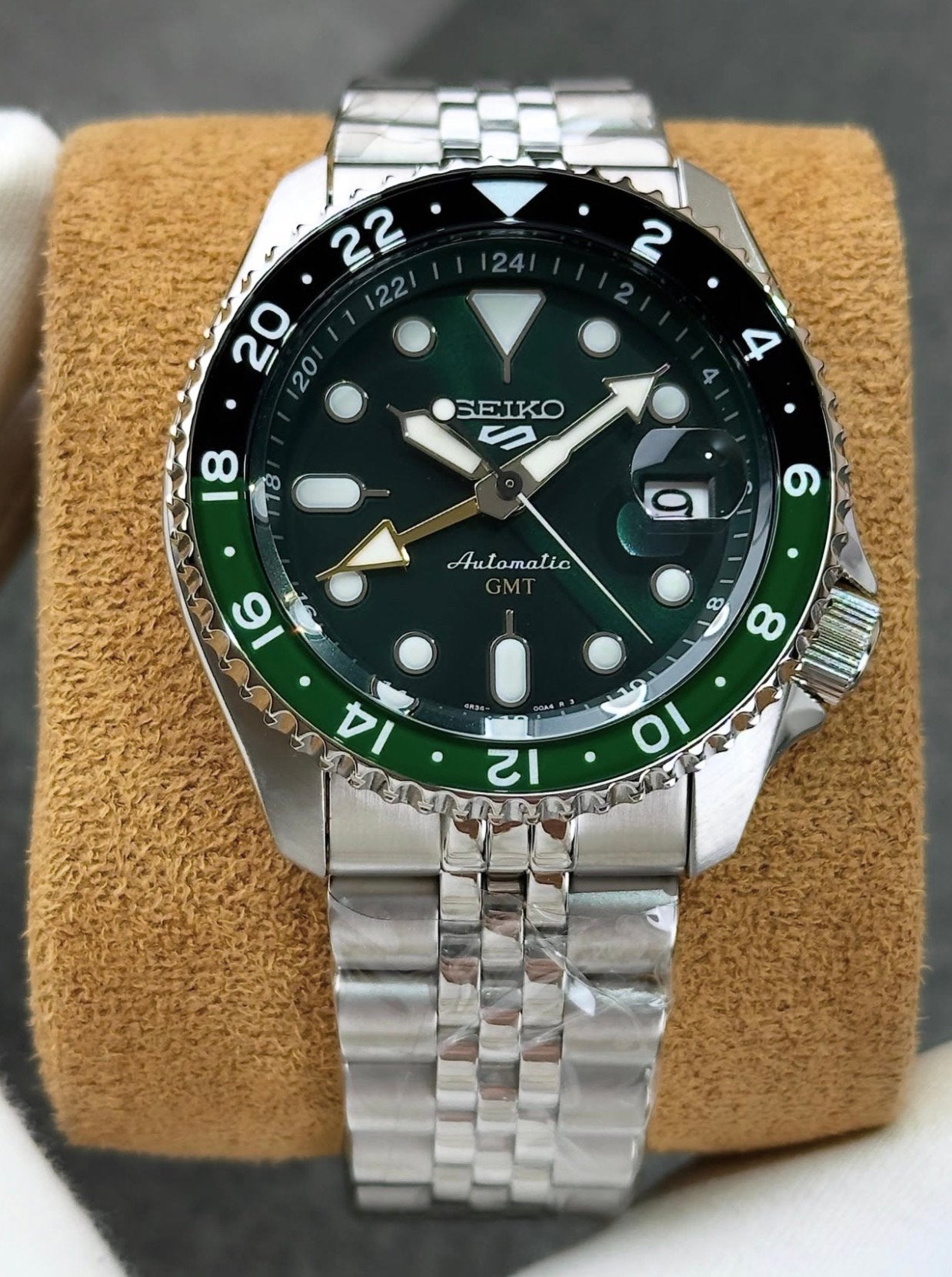 Seiko 5 Gmt Automatique, Bijoux, Sacs & Beauté, Montres | Hommes, Enlèvement ou Envoi, Comme neuf, Seiko