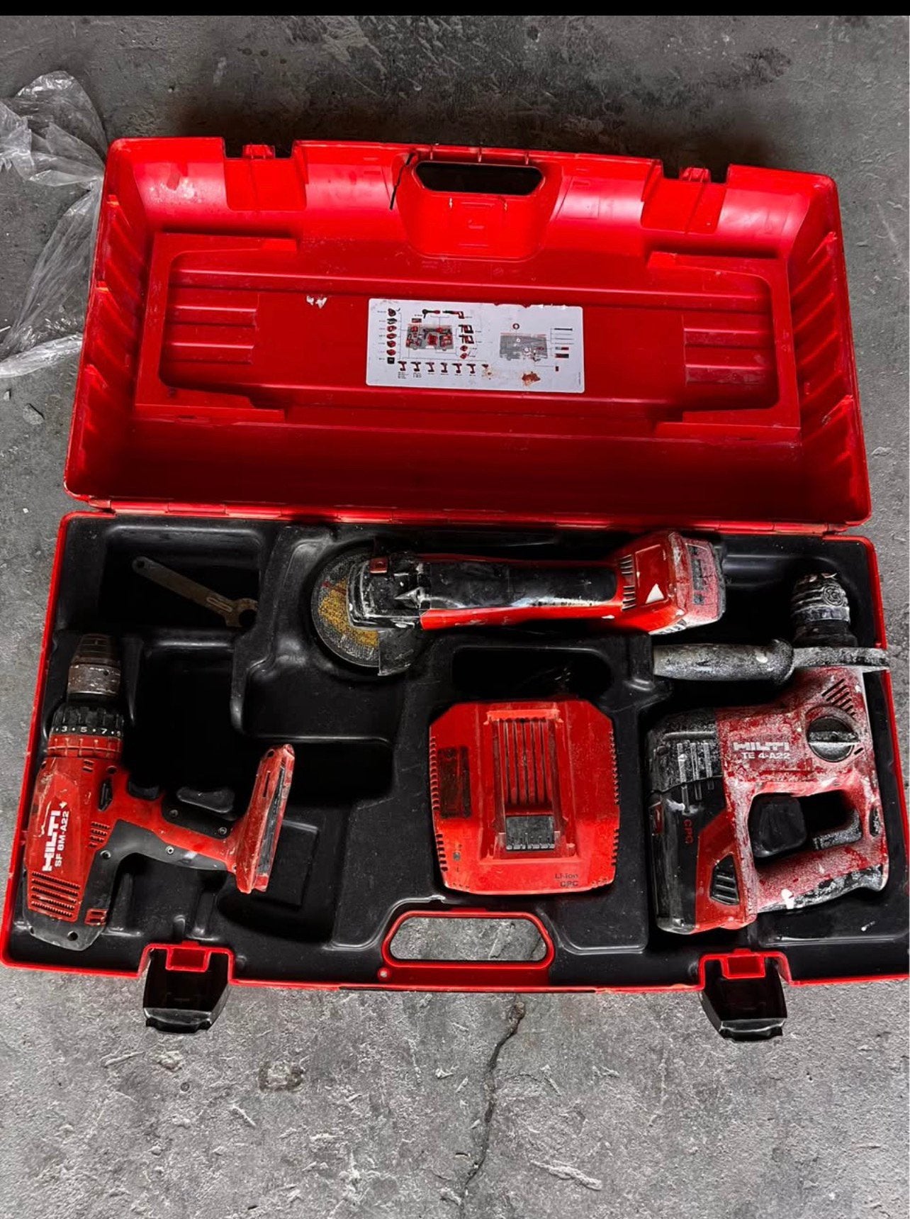 Coffre set hilti, Enlèvement ou Envoi, Comme neuf