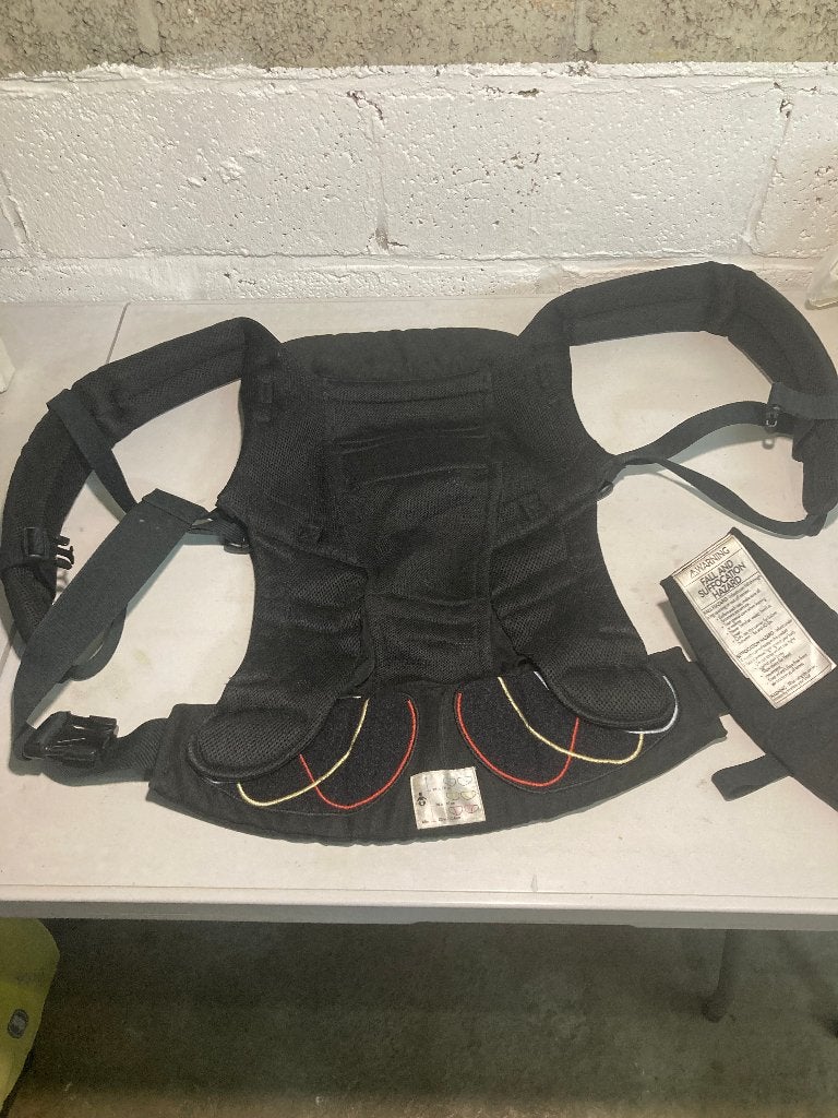 Ergobaby zwarte ergonomische draagzak (ademende mesh-stof), Ophalen, Zo goed als nieuw, Rug, Draagzak