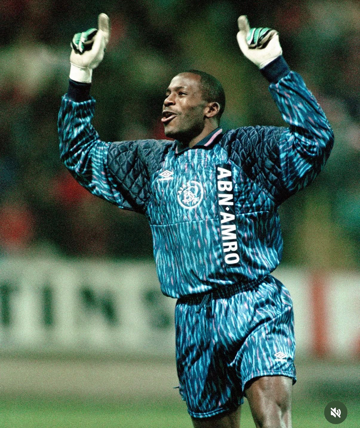 RECHERCHÉ : vieux maillots de gardien de but de l'Ajax, Envoi