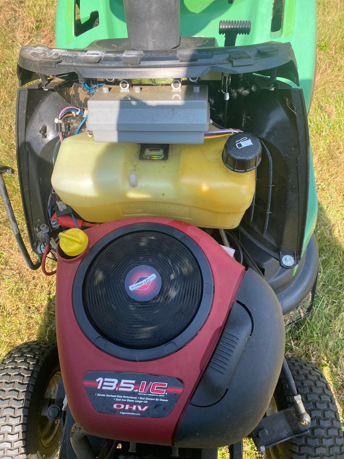 Tracteur tondeuse à réviser / batterie Hs Moteur tourne très, Enlèvement, Comme neuf, Bac de ramassage
