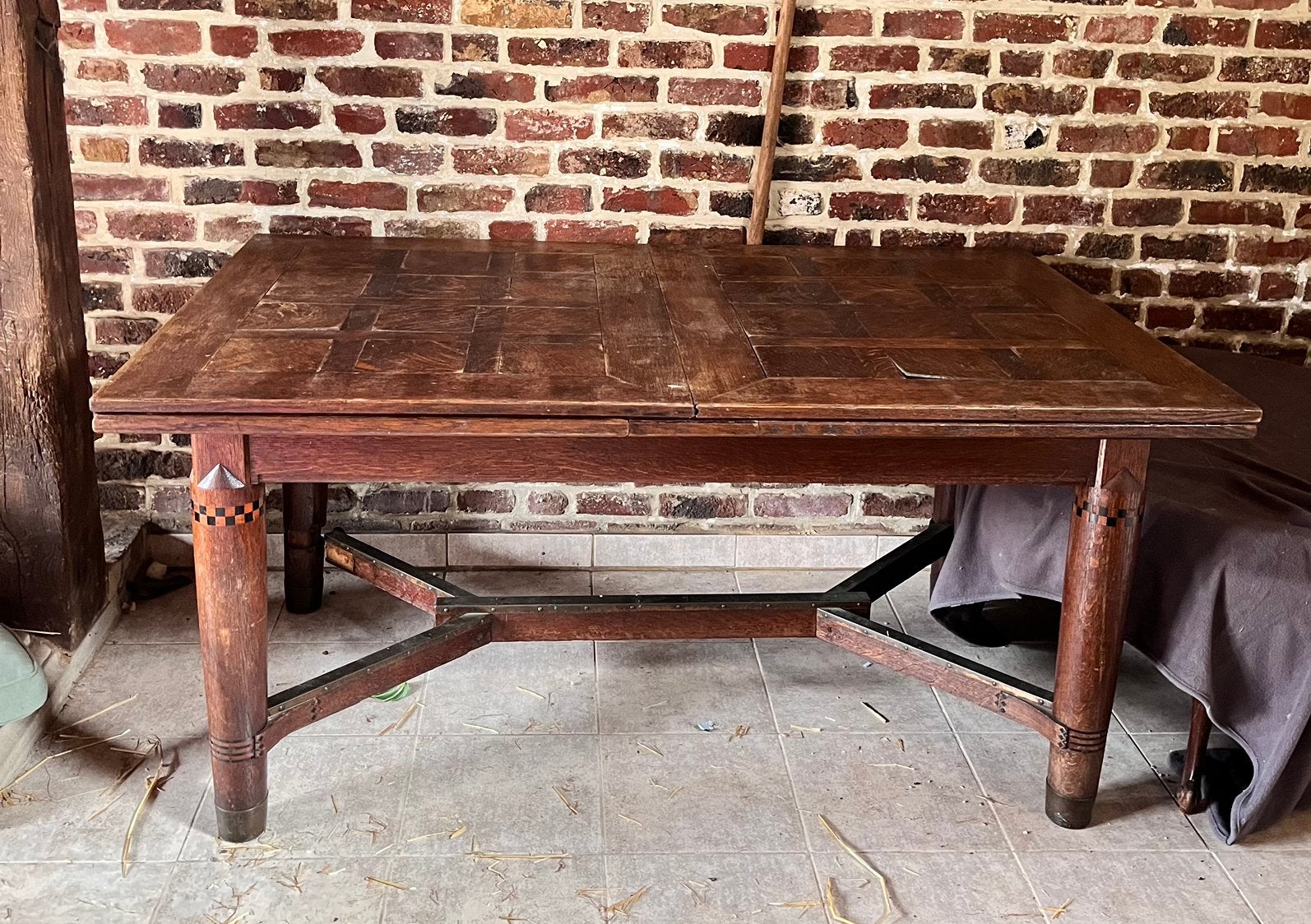 Table en bois (extensible), Enlèvement