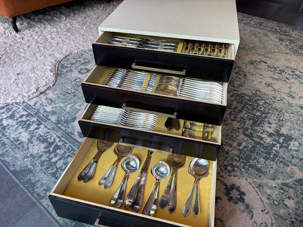 Gero 100 12 persoons bestek kast  compleet en chique., Antiek en Kunst, Antiek | Bestek, Ophalen