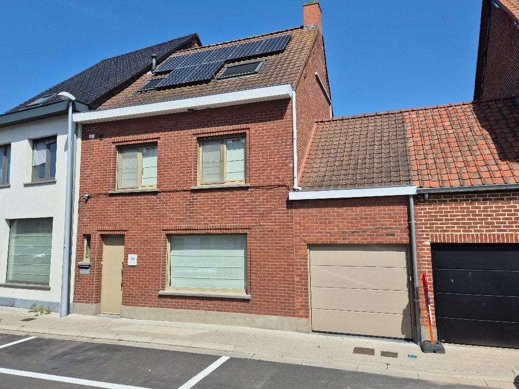Instapklare energiezuinige (B) woning met garage te Ardooie, 200 tot 500 m², Tussenwoning, 8850 Ardooie, 158 kWh/jaar