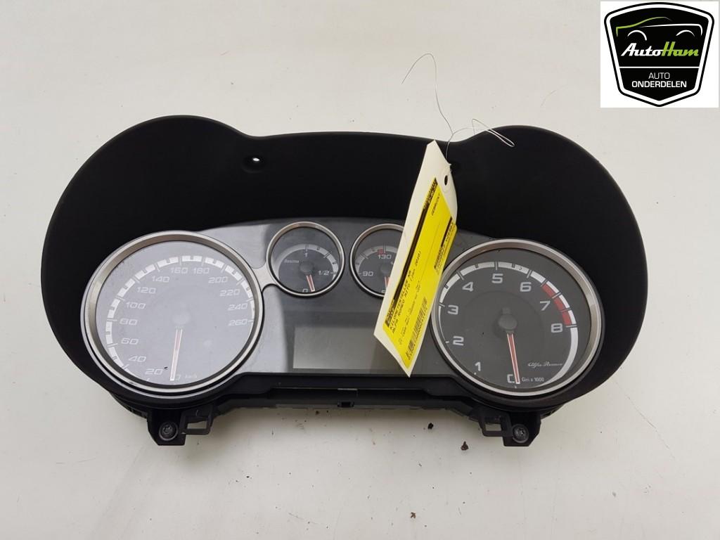 INSTRUMENTS DE BORD MiTo (955) (|50516436|A2C53352559|), Utilisé, Alfa Romeo